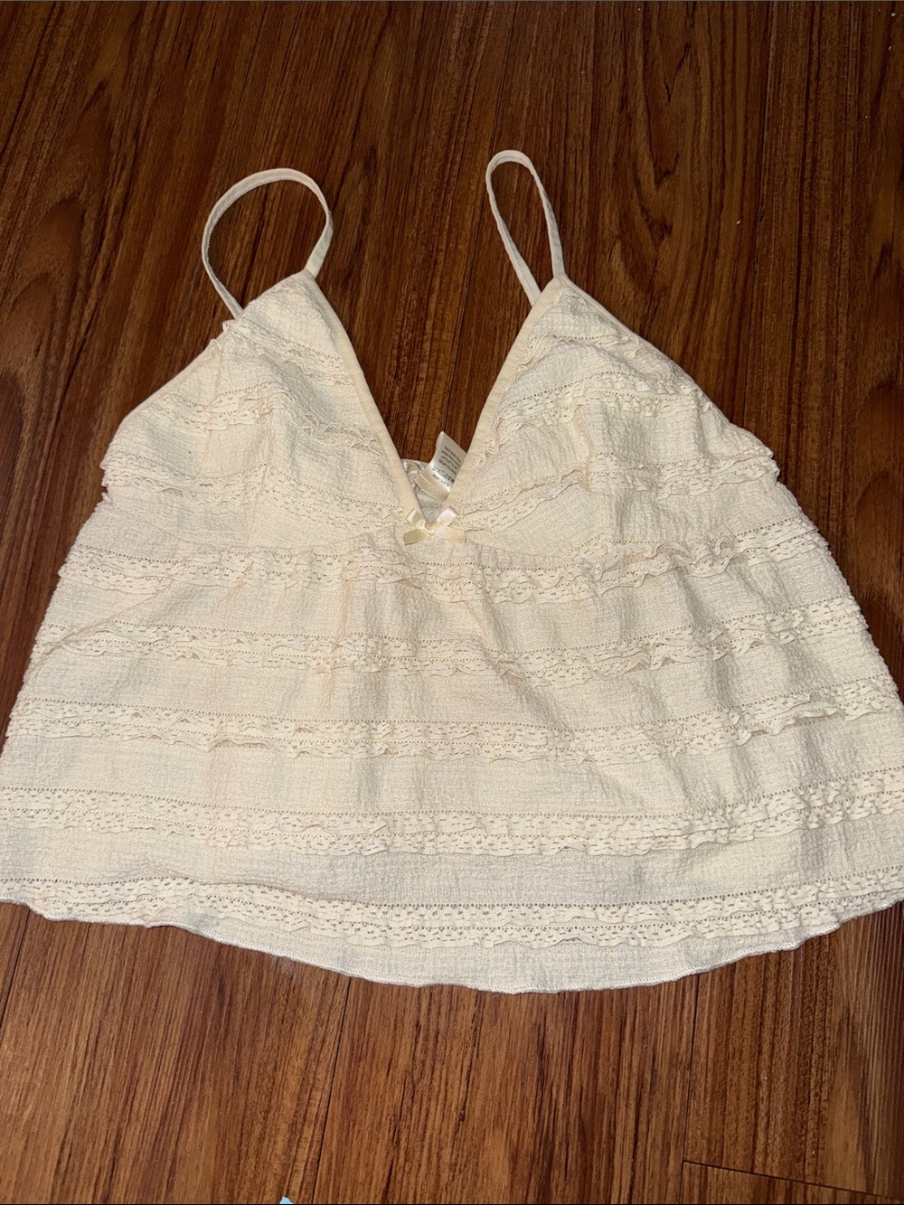 Bozzolo Cream Lace Cami and Shorts Set - Picture 2 of 5